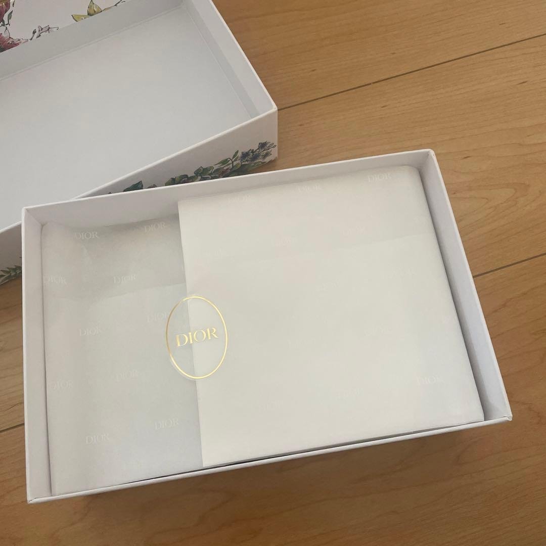 Dior Box